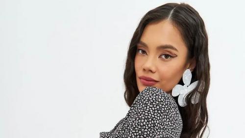 Как выбрать аксессуары, чтобы не перегрузить образ. Создание неповторимого образа: как правильно подобрать аксессуары к платью