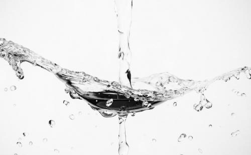 Сколько в столовой ложке грамм воды. Сколько жидкости в ложке (столовой, чайной)