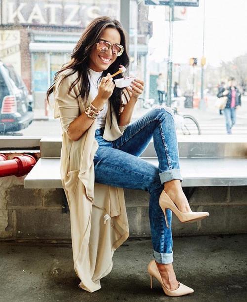 Советы по стильному сочетанию: как носить пальто с платьем 20 Советы по стильному сочетанию: как носить пальто с платьем 20