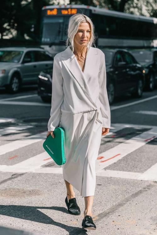 Какие аксессуары идеально дополняют миди-платья. Длина миди — это сколько?