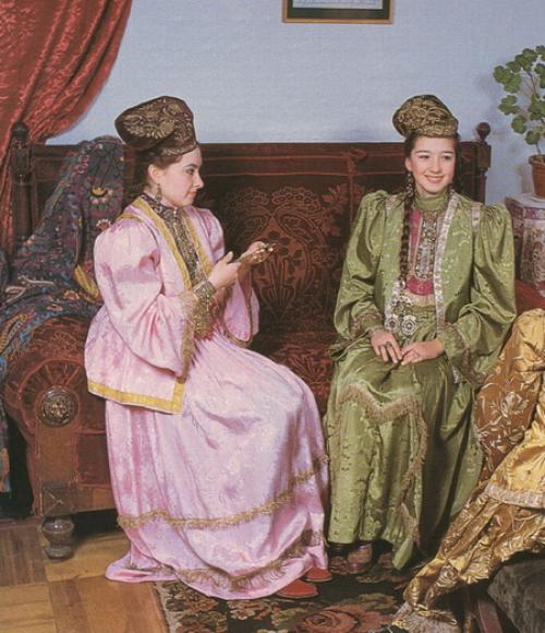 Татарский национальный костюм мужской. Немного истории