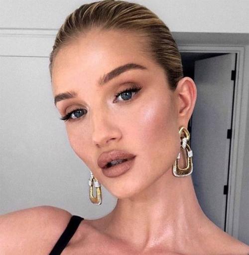 Нюдовый макияж для голубых глаз