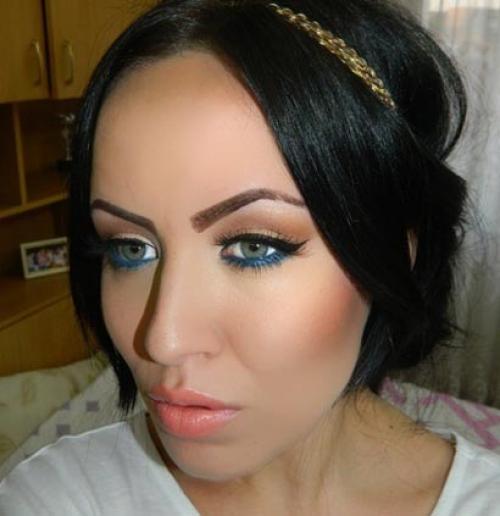 Макияж для голубых глаз и темных волос. Базовый набор косметички