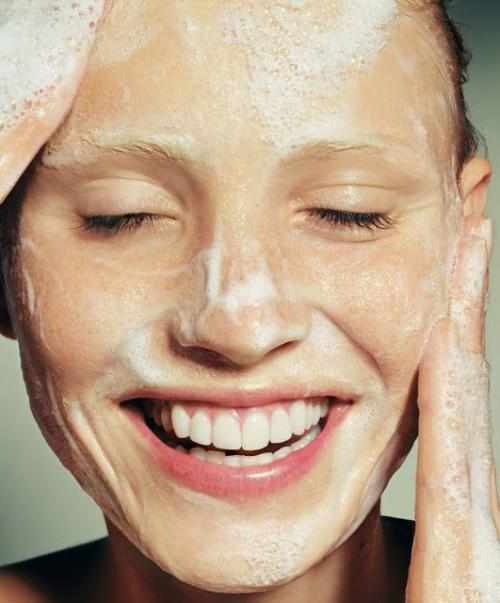 Нюдовый макияж для голубых глаз