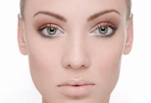 Белый карандаш для глаз, какой лучше. Белый карандаш для глаз: зачем нужен и как его использовать?