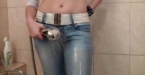 Как растянуть джинсовое платье. Способы растянуть джинсы в домашних условиях