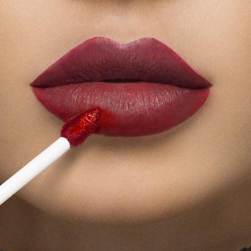 Как сделать черную помаду более долговечной. Как сделать помаду темнее?