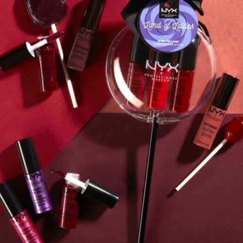 Как сделать контур губ перед нанесением темной помады. Как сделать помаду темнее?