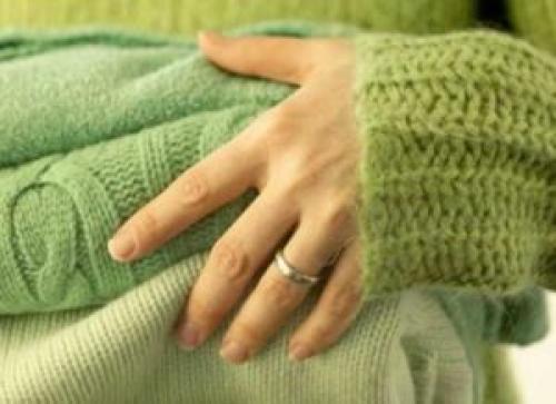 Как растянуть шерстяную юбку. Как растянуть севшие шерстяные вещи после стирки