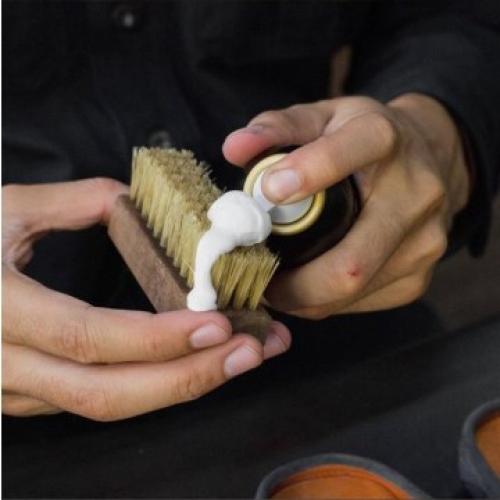 Ежедневный уход за кожаной обувью. Уход за обувью из гладкой кожи 02