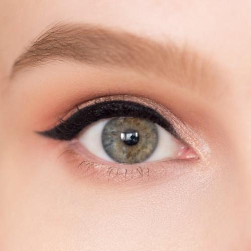 Как правильно подвести глаза карандашом. Как правильно подводить глаза карандашом?