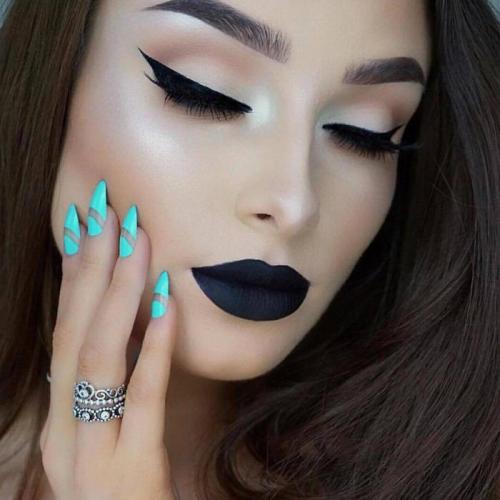 Темная помада: как сделать макияж без вампирического эффекта 08 Темная помада: как сделать макияж без вампирического эффекта 08