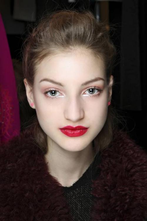 Белый перламутровый карандаш для глаз. Белый карандаш для глаз: зачем нужен и как его использовать?