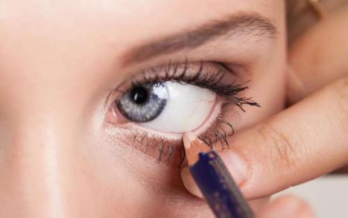 Как правильно сделать графичный макияж карандашом для глаз. Рисуем глаза