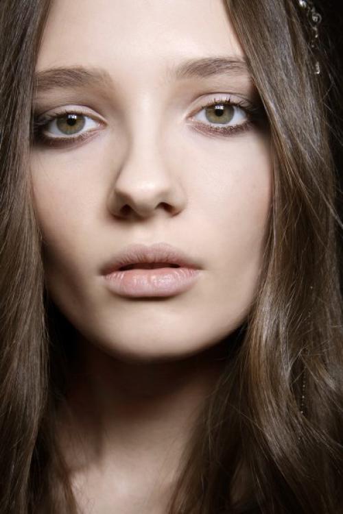 Как подводить глаза карандашом нижнее веко. Полезные инструкции и советы по макияжу нижнего века