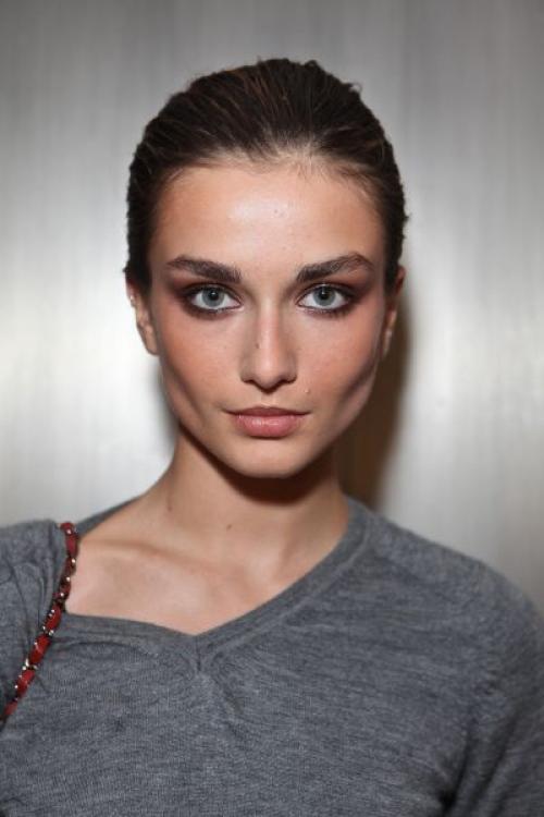 Как подобрать цветной карандаш для глаз. Как правильно подобрать карандаш для глаз?