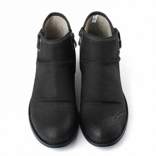 Как помыть кожаную обувь внутри. Как почистить кожаную обувь