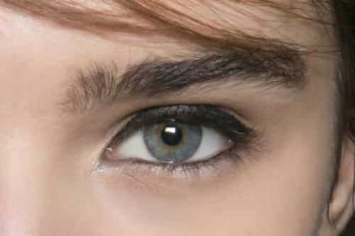 Как подвести глаза карандашом, чтобы они казались больше. Как правильно подвести глаза карандашом?