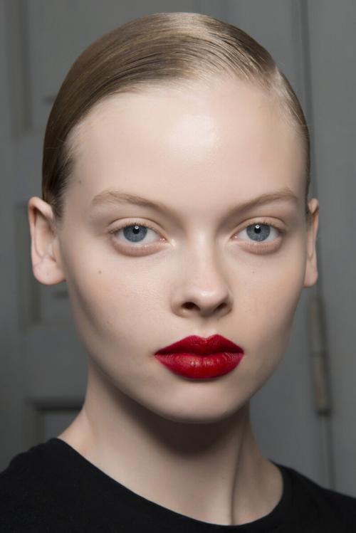 Какие оттенки матовой помады темных тонов самые популярные в этом сезоне. Матовые помады для губ: бьюти-досье