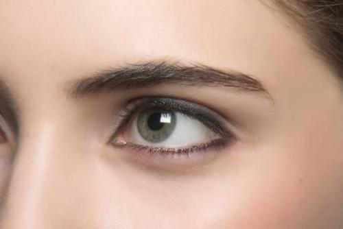 Карандаш для глаз с растушевкой, как пользоваться. Как правильно подвести глаза карандашом?