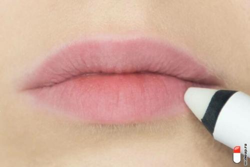 Как выбрать подходящий оттенок темной помады для брюнетки. На темной стороне: какие оттенки помады подойдут брюнеткам