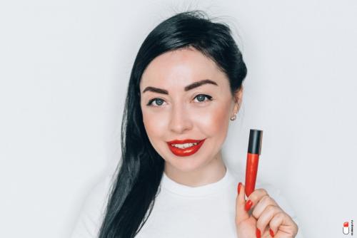 Как выбрать подходящий оттенок темной помады для брюнетки. На темной стороне: какие оттенки помады подойдут брюнеткам