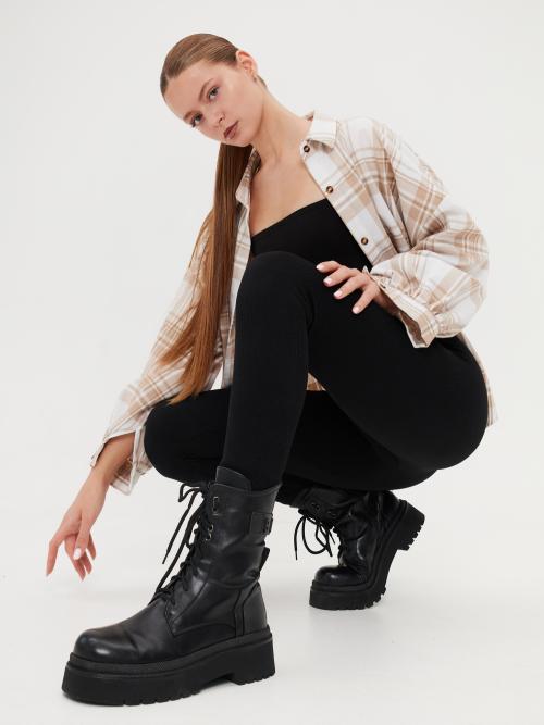 Как выбрать длину и стиль одежды в зависимости от цвета и текстуры лосин. Лосины в рубчике: стиль, комфорт и универсальность