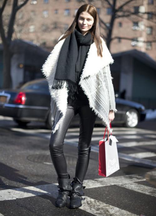 Какие туфли носить с кожаными леггинсами: советы по стилю 05