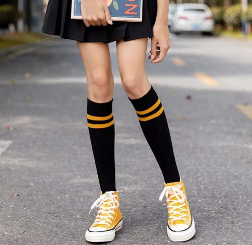 Можно ли носить леггинсы осенью и зимой: советы по стилю и комфорту 04