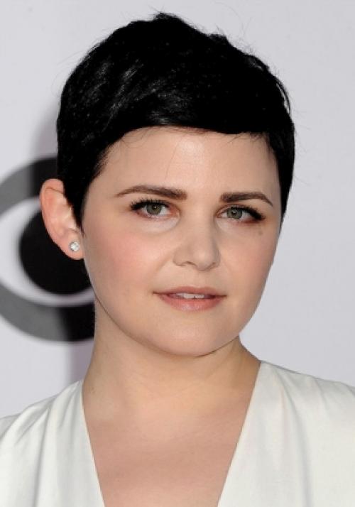 Прически на каждый день на короткие волосы. Быстрые прически на короткие волосы: 10 стильных идей на каждый день 14