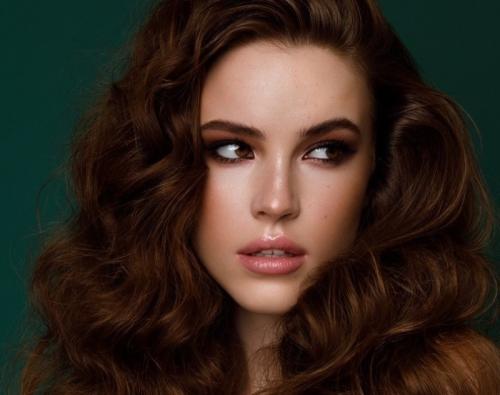 Как изменить прическу не обрезая волосы. Как без стрижки изменить прическу: 5 способов стать яркой с минимальными усилиями