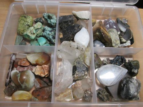 Как хранить и демонстрировать найденные драгоценные камни. Минералы тоже люди: как я храню коллекцию и другое.