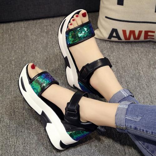 Модные женские босоножки и сандалии в 2022 году.. Самые модные босоножки и сандалии лета 2022 21