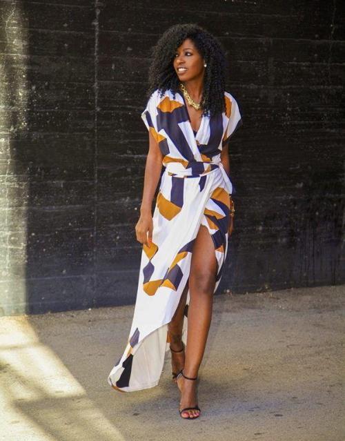 Модные платья 2022 с запахом. Красивые модели платьев с запахом 2022 года и с чем их носить