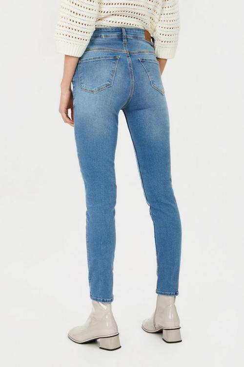 Модный базовый гардероб на осень 2022 года. Составляем базовый гардероб для женщины на 2022 год 02