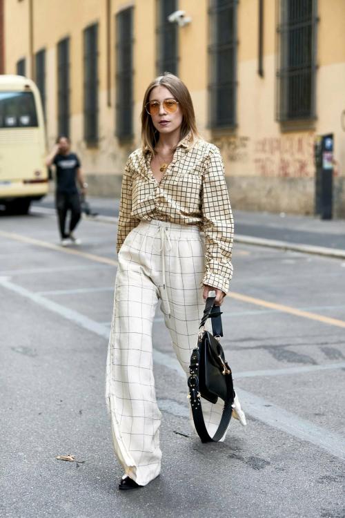 Какие брюки будут модными в 2022 году. Какая длина брюк в моде в 2022 36