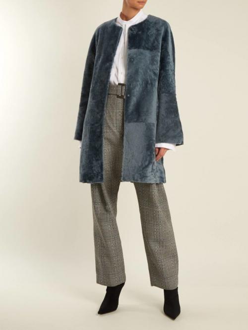 Модные цвета осень-зима 2021 2022. Модный цвет в одежде осень-зима 2022 2023 — прохладный синий