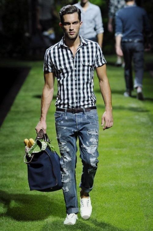 Как одеваться летом 2022 парню. Тенденции мужской моды на лето 2022