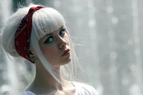 Пепельный блонд на короткие волосы. Кому подойдет? 25