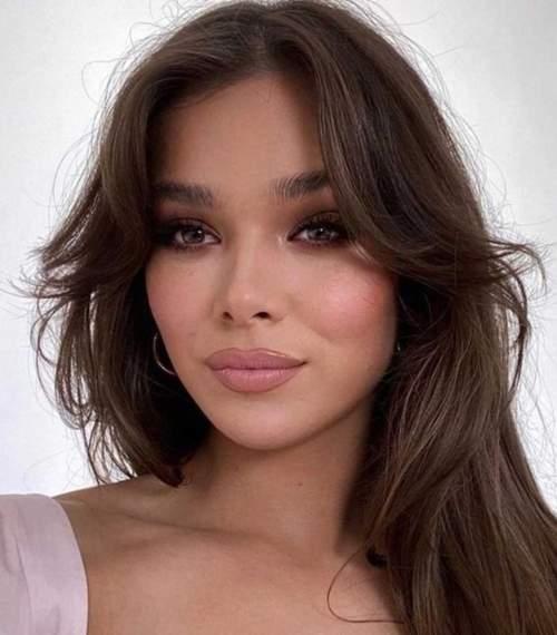 Челка шторка и большой нос. Челка шторка 2023 с актуальными стрижками: фото, тренды