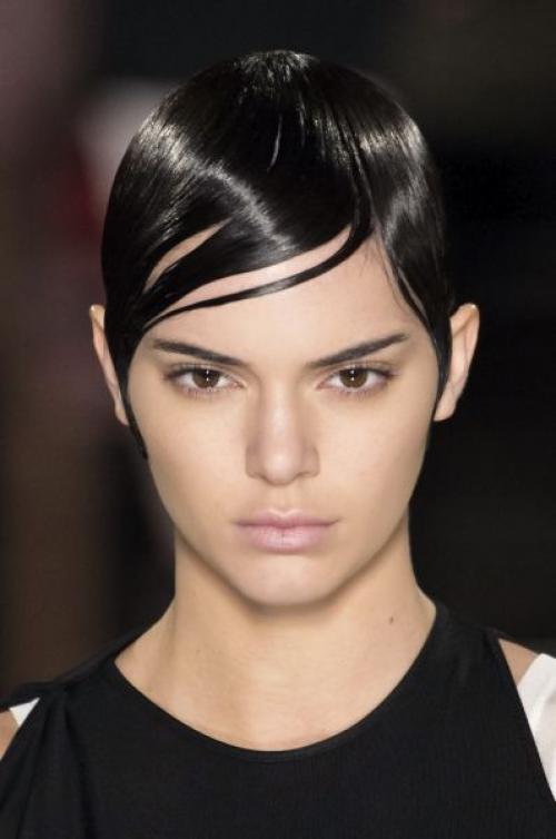 Как визуально уменьшить нос с горбинкой. Макияж в помощь: как визуально уменьшить нос?