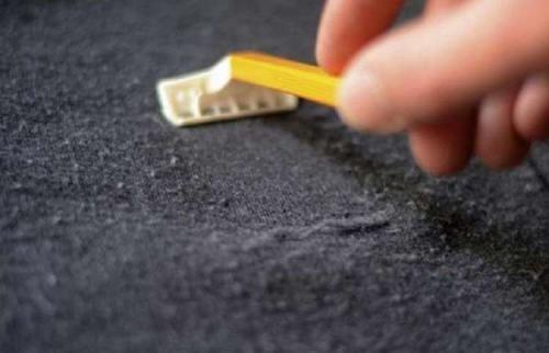 Как почистить пальто от катышек в домашних условиях. Народные средства