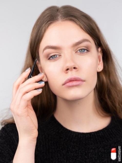 Как зрительно уменьшить нос. Как с помощью макияжа уменьшить широкий нос: пошаговая фотоинструкция