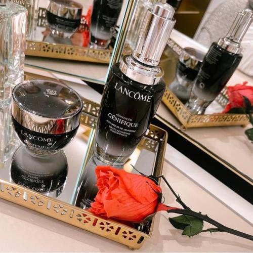 Что наносить на лицо перед тональным кремом. КОЛОНКА ЭКСПЕРТА. Обязательно ли использовать увлажняющий крем перед тональным?