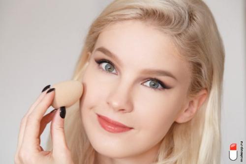 Как нанести тональный крем на шелушащуюся кожу. Важно знать: как наносить тональный крем?