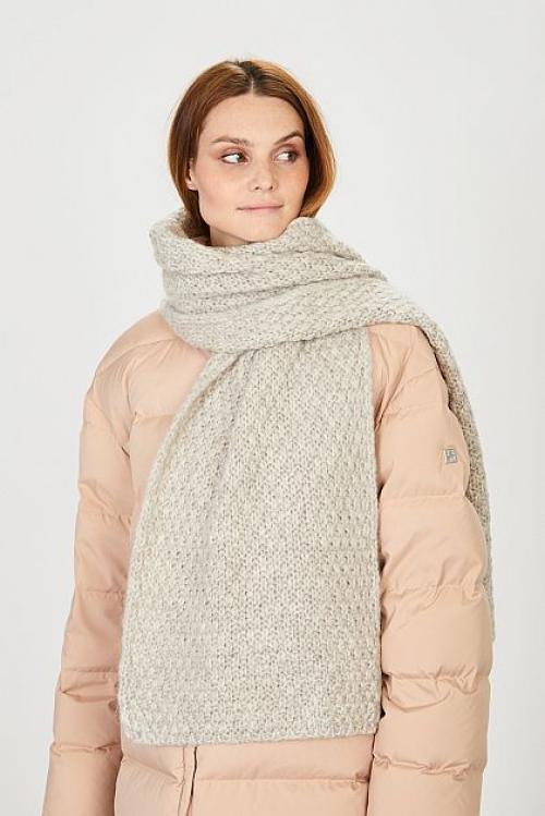 С чем носить черный пуховик. Черный пуховик: 10 беспроигрышных образов на каждый день 11