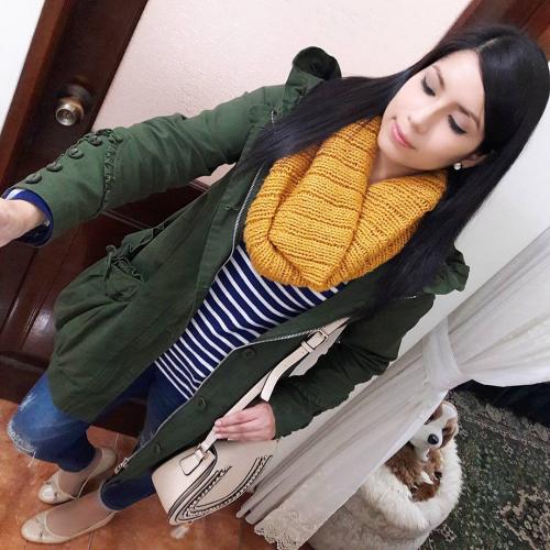 С чем носить зеленую куртку. Женская зеленая куртка: модные сочетания на сезон осень-зима