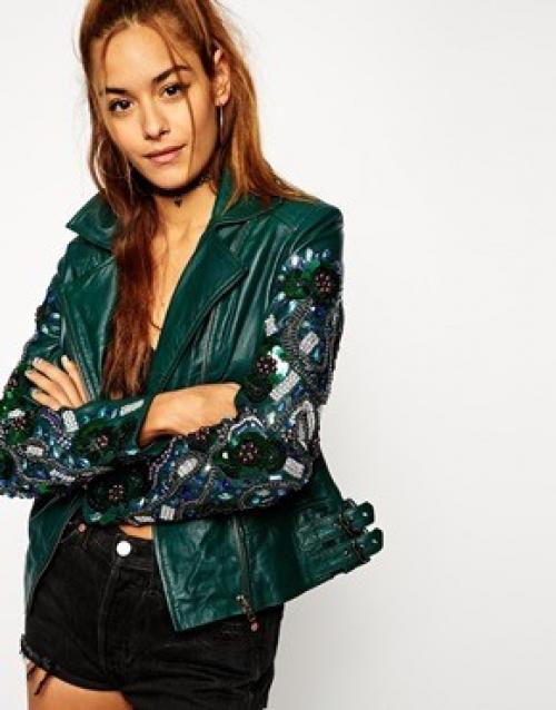 С чем носить зеленую куртку. Женская зеленая куртка: модные сочетания на сезон осень-зима 15 С чем носить зеленую куртку. Женская зеленая куртка: модные сочетания на сезон осень-зима 15