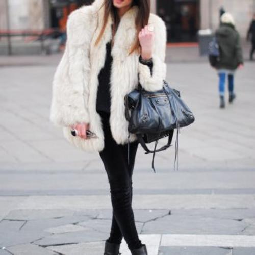 С чем носить белую дутую куртку. Обзор модных фасонов 2022–2022