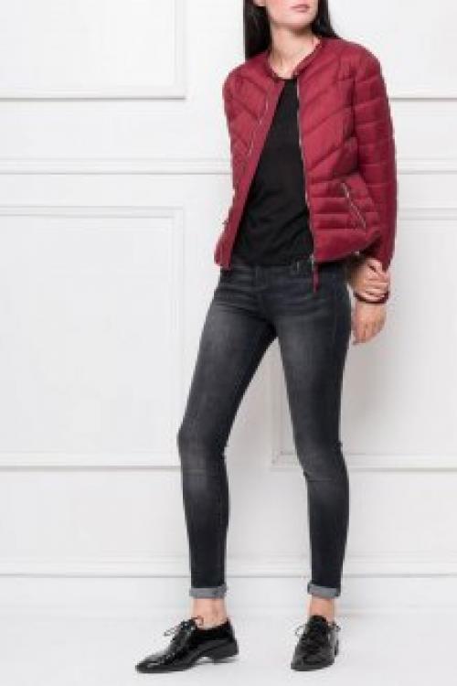 Стильная женская стеганая куртка. Актуальные модели для стильных образов